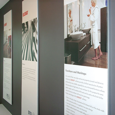 Wall Frame Q-Frame® in a museum